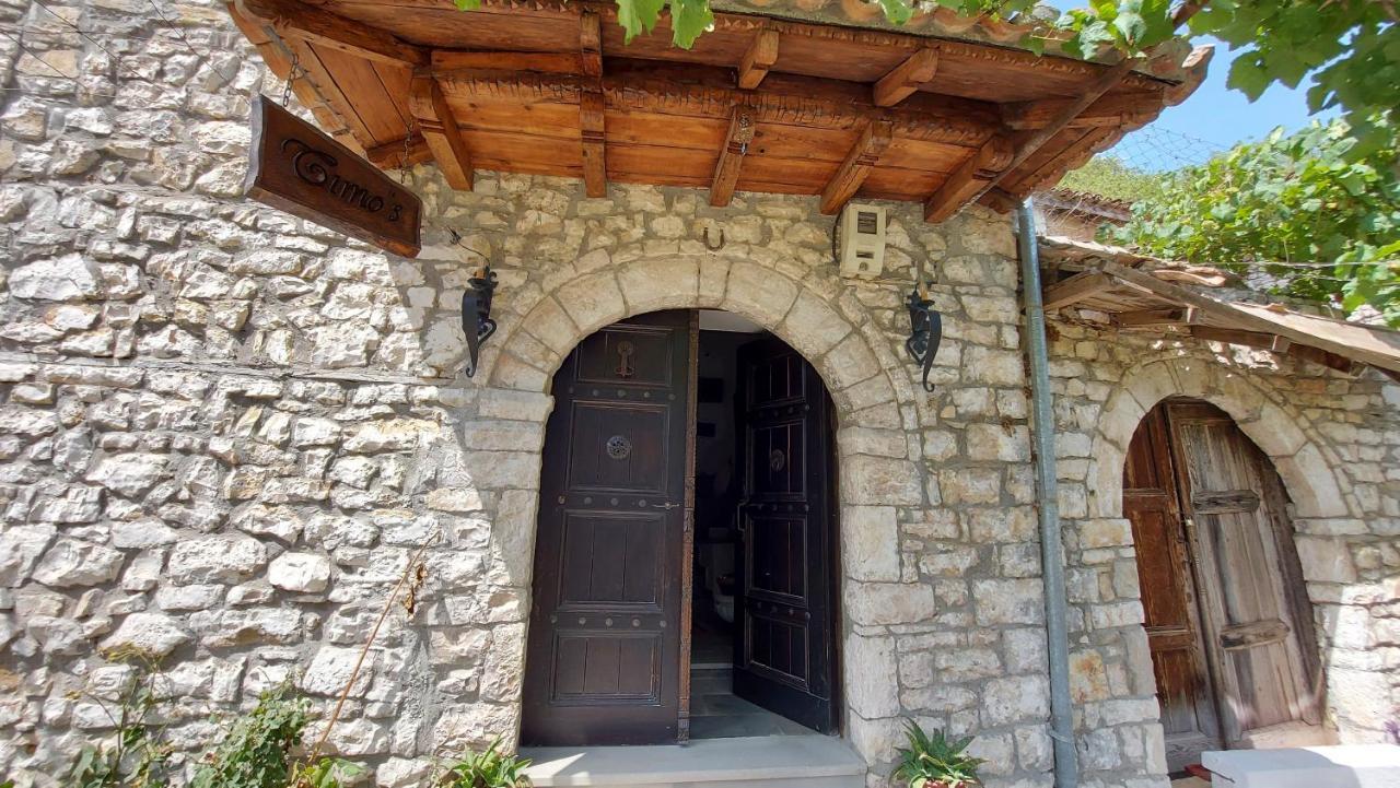 Timo'S Guest House Berati Exterior foto