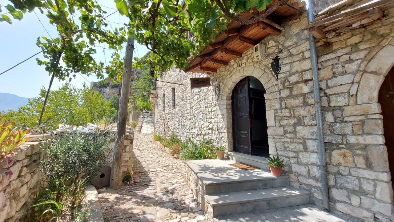 Timo'S Guest House Berati Exterior foto